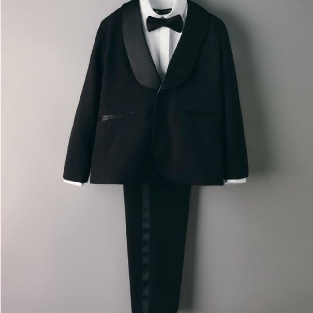 Zara tuxedo size 6.